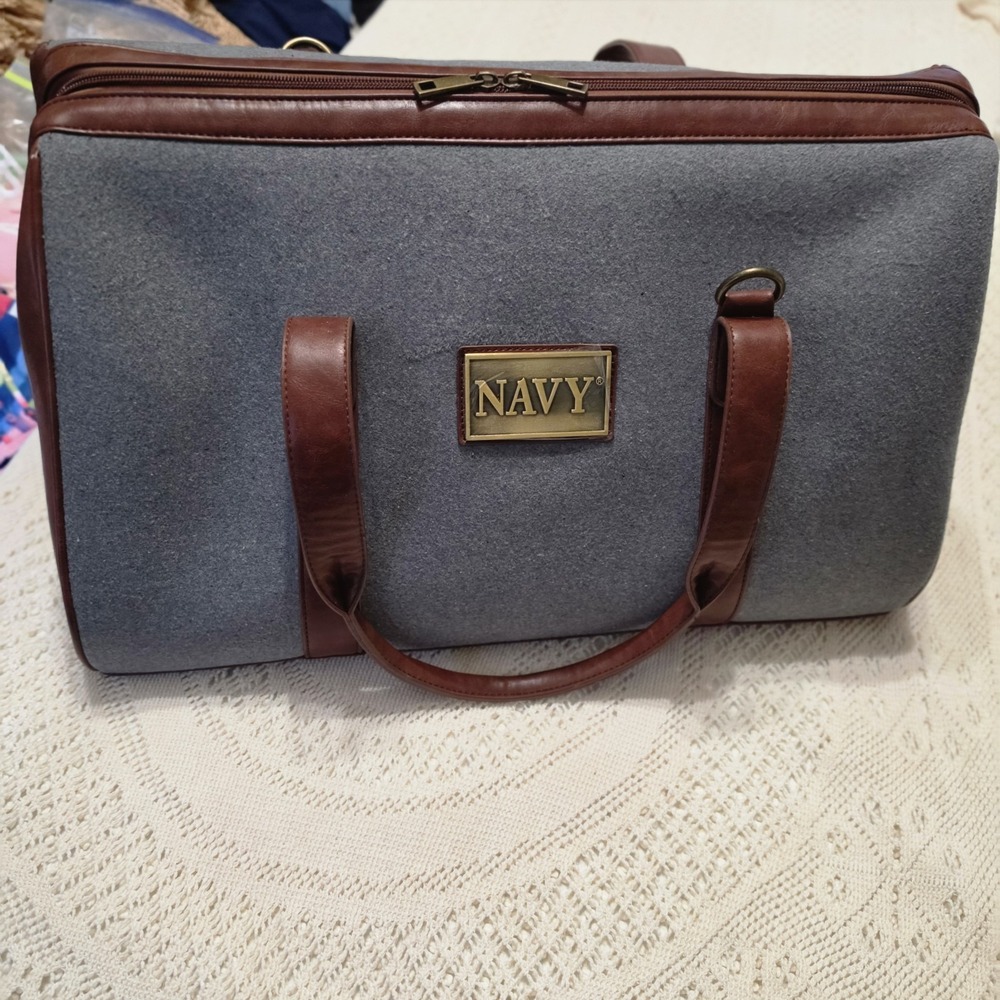 Bradford Exchange Navy Pride Widemouth Gray With Bronze Color Plaq Carryon Bag